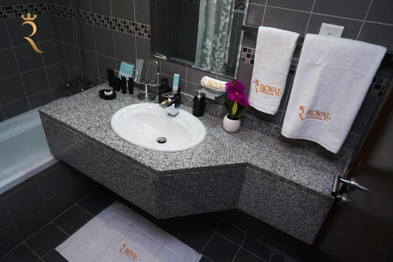 Your Serene Getaway Haven Azure Baniyas 1Br Apartment Abu Dabi